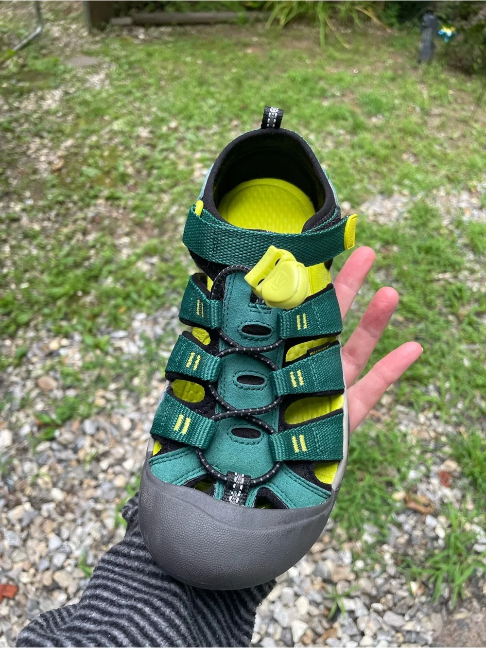 Keen Newport H2 Sandals Size 4 Big Kids